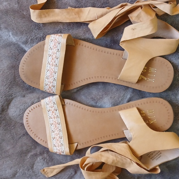Mi Women's Beige Lace-Up Sandals - Picture 2 of 5